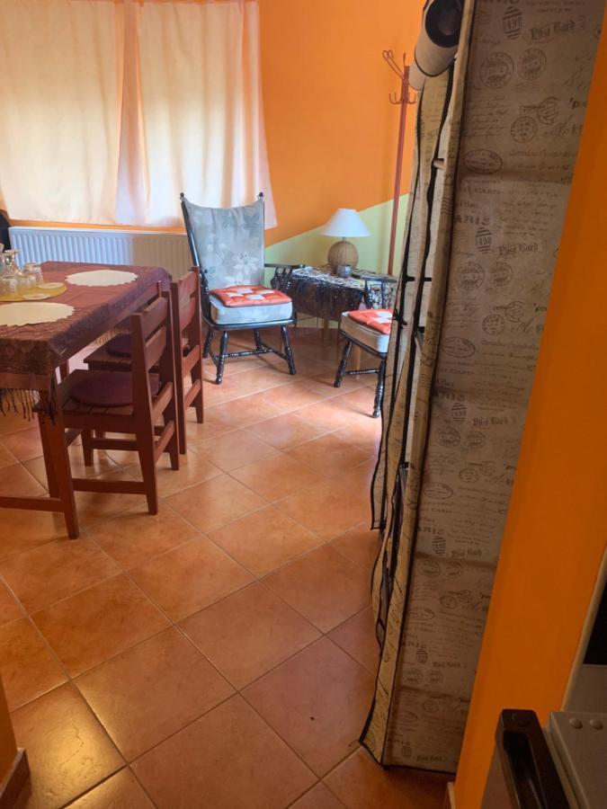 Fonix Apartman Apartment Кестели Екстериор снимка