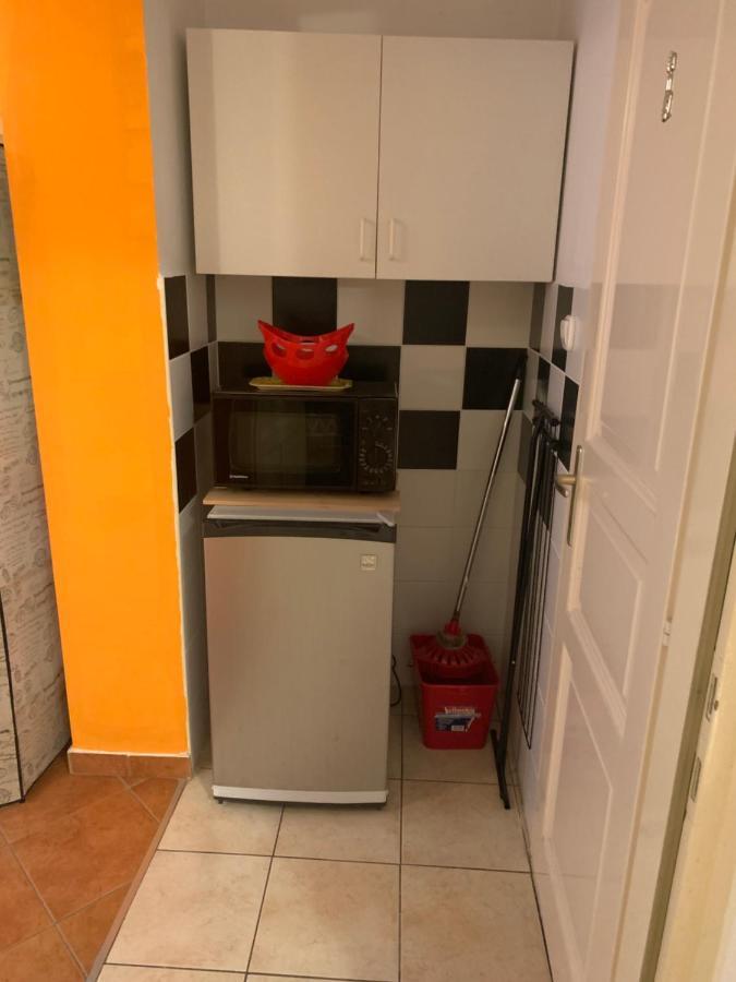 Fonix Apartman Apartment Кестели Екстериор снимка